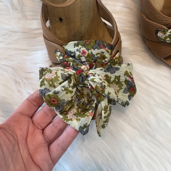 Miss America Clog Style Bow Heels - Picture 3 of 6